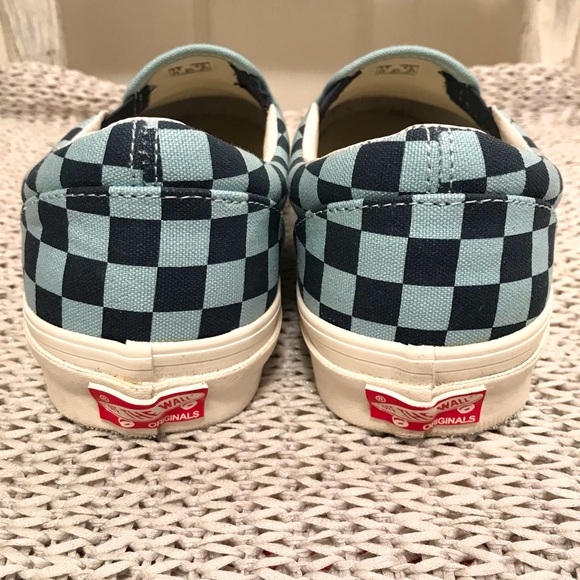 Vans x John Van Hamersveld Crazy World Classic Slip-Ons - Picture 7 of 16